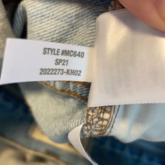 Madewell Relaxed Denim Shorts in Cedarcroft Wash - Picture 10 of 14